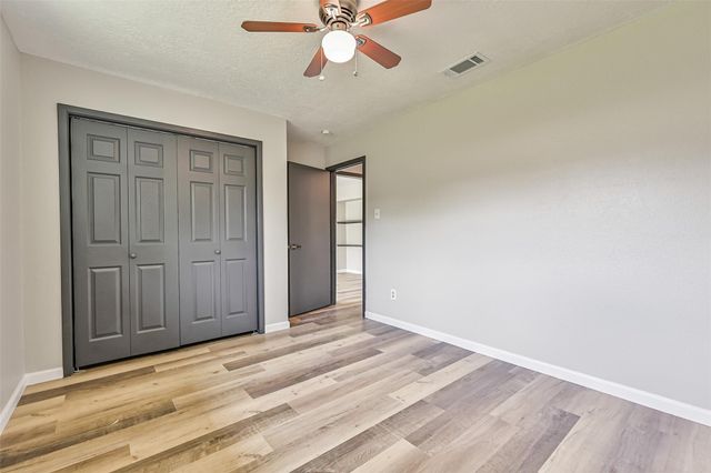 16718 Barcelona Drive, Friendswood, TX 77546