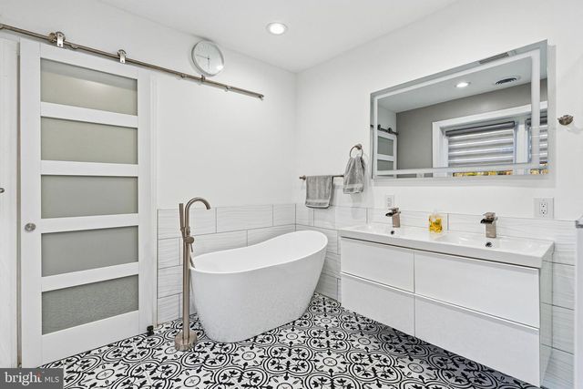 1116 WOODED WAY DR, Media, PA 19063