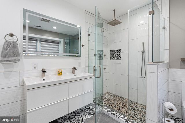 1116 WOODED WAY DR, Media, PA 19063