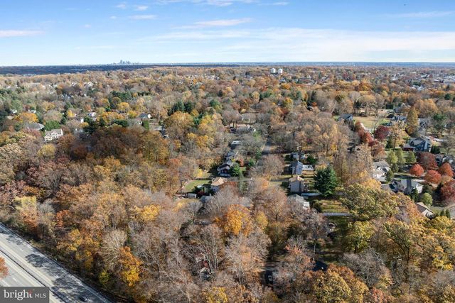 1116 WOODED WAY DR, Media, PA 19063