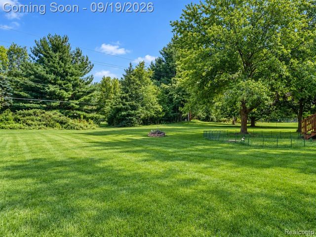 13608 Windmoor Drive, South Lyon, MI 48178