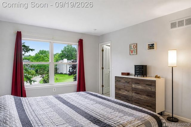 13608 Windmoor Drive, South Lyon, MI 48178