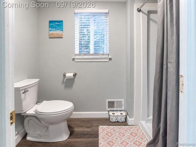 13608 Windmoor Drive, South Lyon, MI 48178