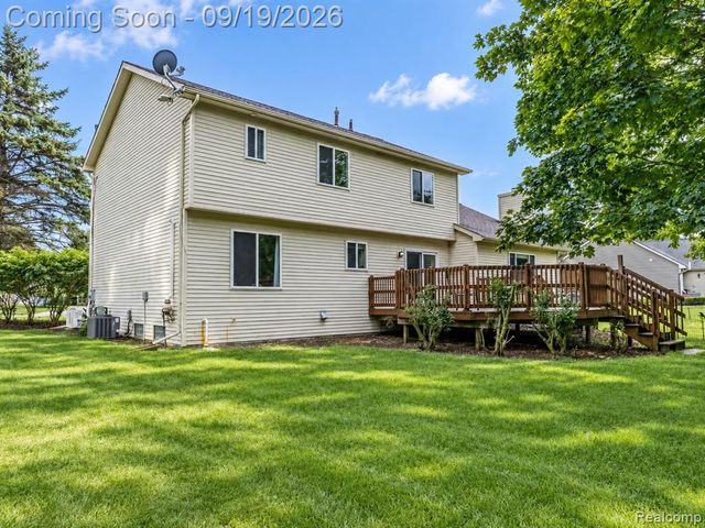 13608 Windmoor Drive, South Lyon, MI 48178