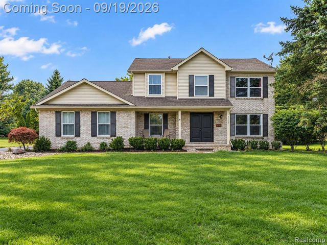13608 Windmoor Drive, South Lyon, MI 48178
