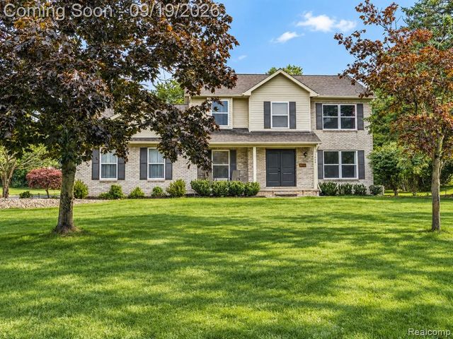 13608 Windmoor Drive, South Lyon, MI 48178