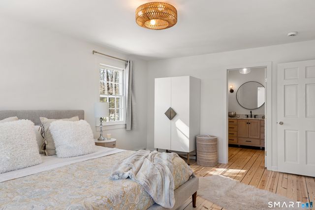 7 Shaw Drive, Simsbury, CT 06070