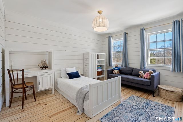 7 Shaw Drive, Simsbury, CT 06070