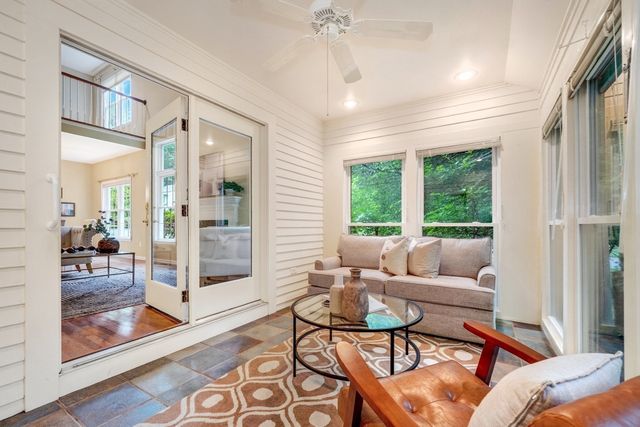 15 Hawthorne Lane 15, Bedford, MA 01730