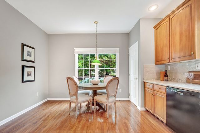 15 Hawthorne Lane 15, Bedford, MA 01730