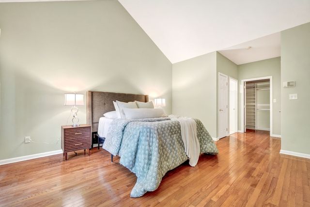 15 Hawthorne Lane 15, Bedford, MA 01730