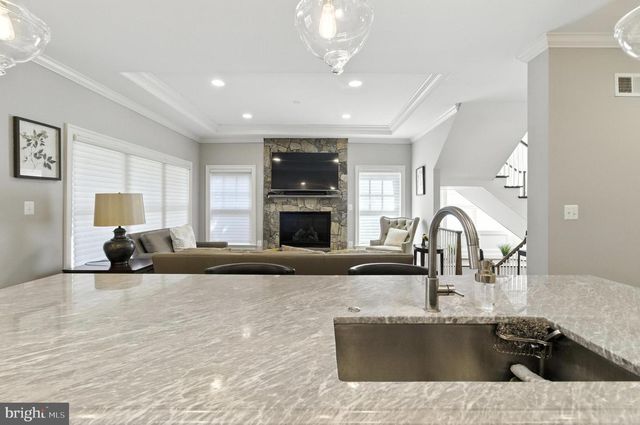 6838 SAINT ALBANS RD, Mclean, VA 22101