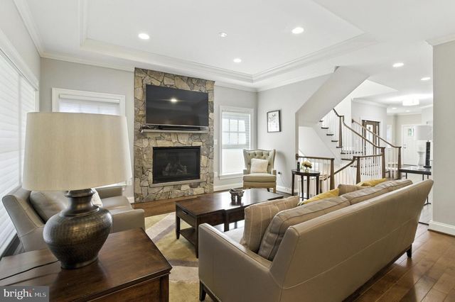 6838 SAINT ALBANS RD, Mclean, VA 22101