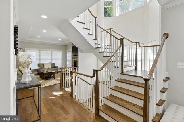 6838 SAINT ALBANS RD, Mclean, VA 22101