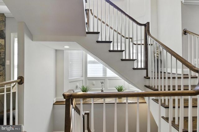 6838 SAINT ALBANS RD, Mclean, VA 22101