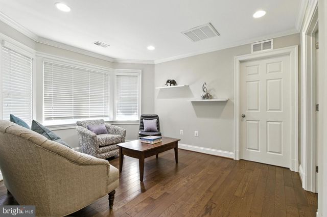 6838 SAINT ALBANS RD, Mclean, VA 22101