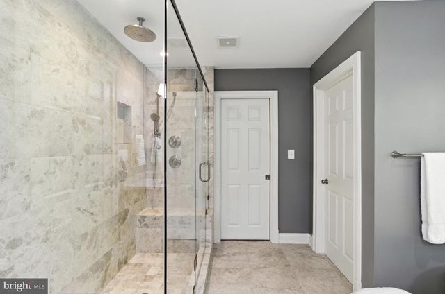 6838 SAINT ALBANS RD, Mclean, VA 22101