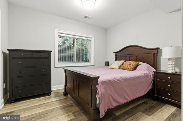 6838 SAINT ALBANS RD, Mclean, VA 22101