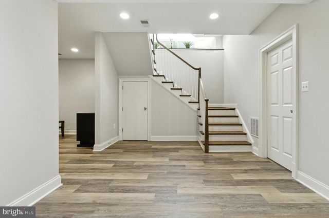 6838 SAINT ALBANS RD, Mclean, VA 22101