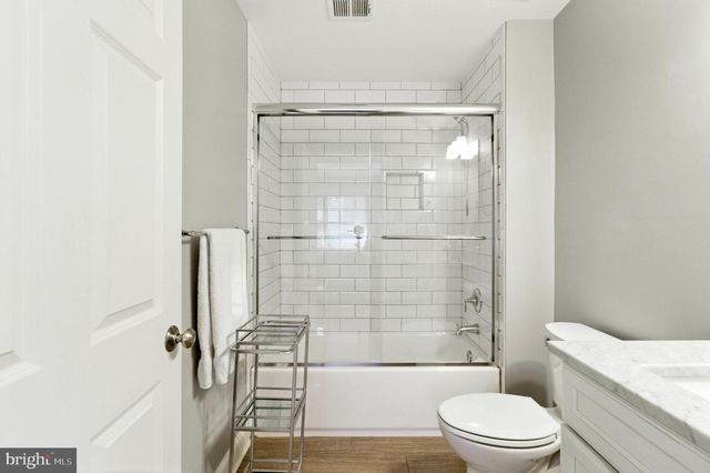 6838 SAINT ALBANS RD, Mclean, VA 22101