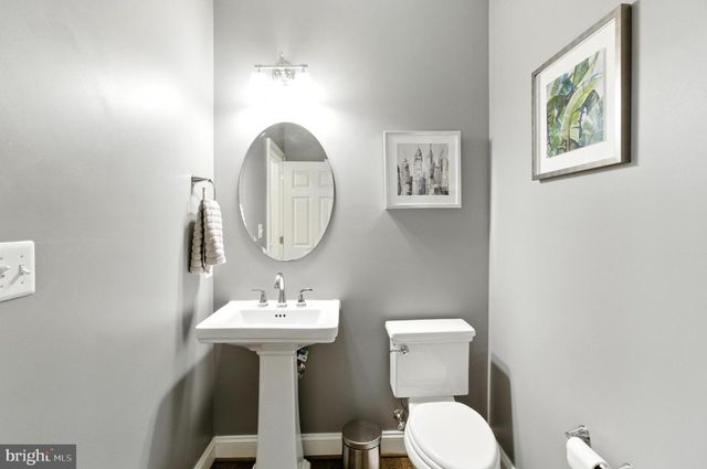 6838 SAINT ALBANS RD, Mclean, VA 22101