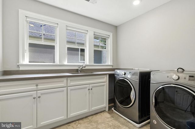 6838 SAINT ALBANS RD, Mclean, VA 22101