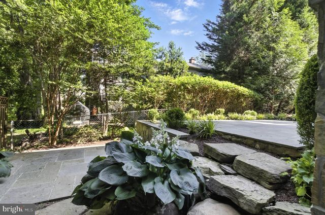 6838 SAINT ALBANS RD, Mclean, VA 22101