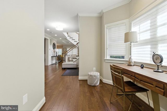 6838 SAINT ALBANS RD, Mclean, VA 22101