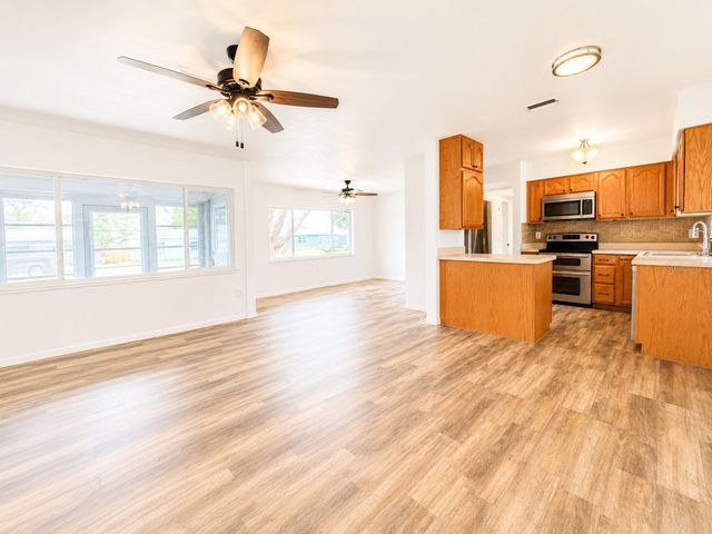 6000 42ND AVENUE N, St Petersburg, FL 33709
