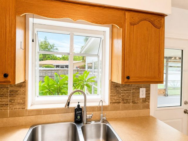 6000 42ND AVENUE N, St Petersburg, FL 33709