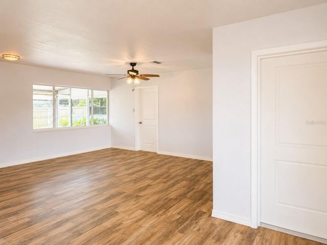 6000 42ND AVENUE N, St Petersburg, FL 33709