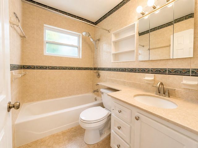 6000 42ND AVENUE N, St Petersburg, FL 33709