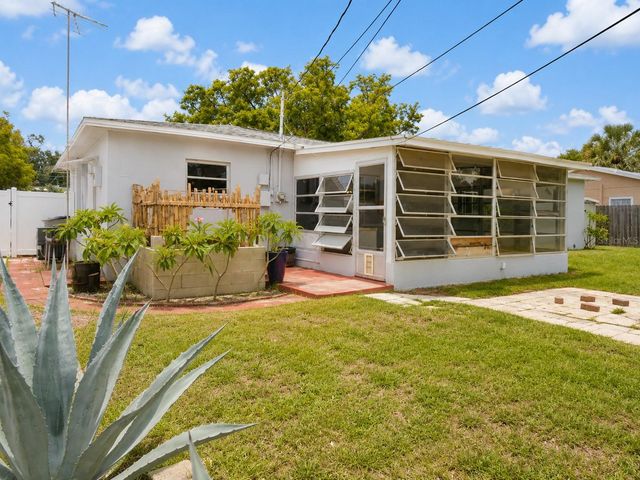 6000 42ND AVENUE N, St Petersburg, FL 33709