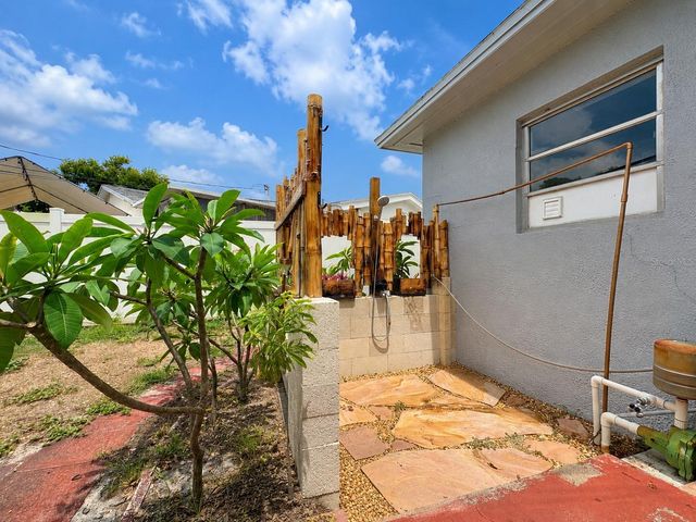 6000 42ND AVENUE N, St Petersburg, FL 33709