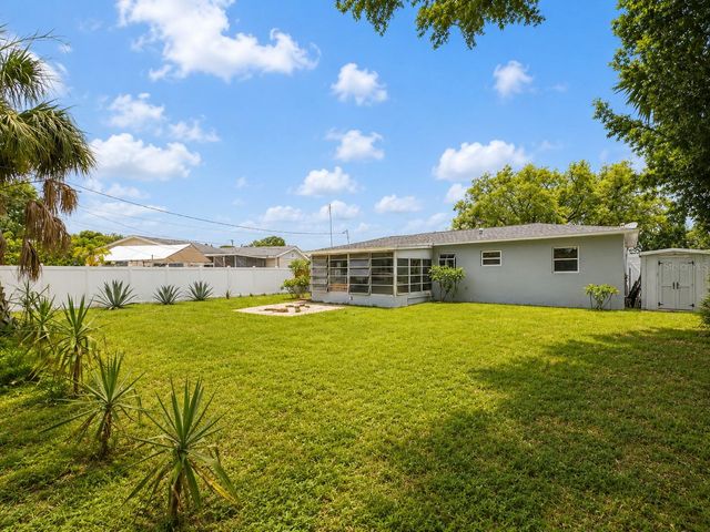 6000 42ND AVENUE N, St Petersburg, FL 33709