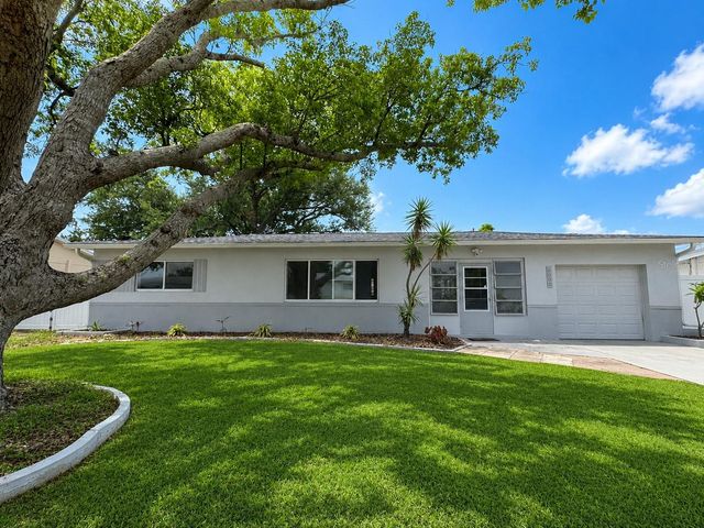 6000 42ND AVENUE N, St Petersburg, FL 33709