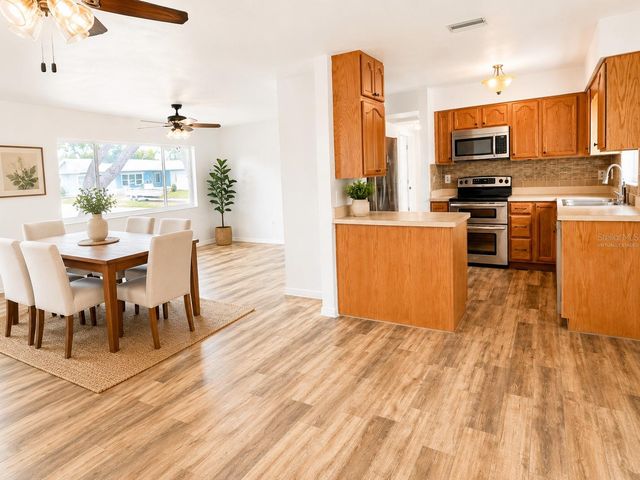 6000 42ND AVENUE N, St Petersburg, FL 33709