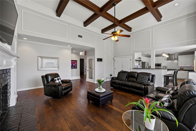 800 Ridgedale Court, Southlake, TX 76092