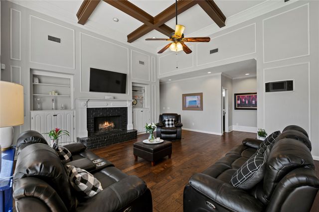 800 Ridgedale Court, Southlake, TX 76092