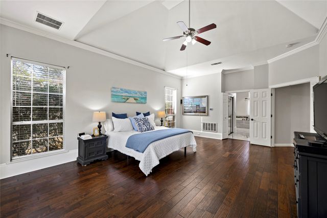 800 Ridgedale Court, Southlake, TX 76092