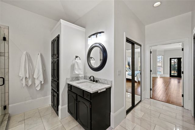 800 Ridgedale Court, Southlake, TX 76092