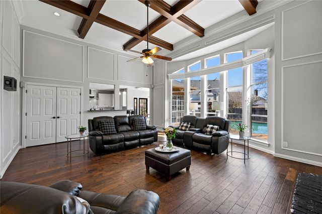 800 Ridgedale Court, Southlake, TX 76092