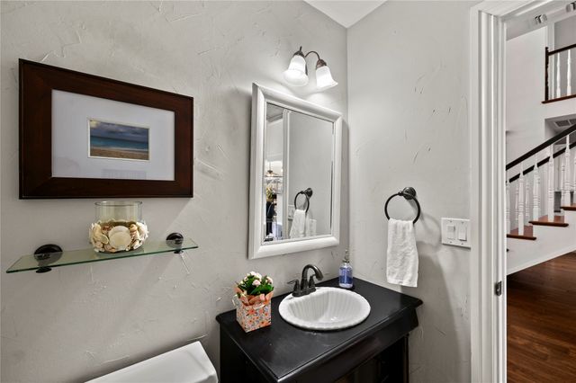 800 Ridgedale Court, Southlake, TX 76092