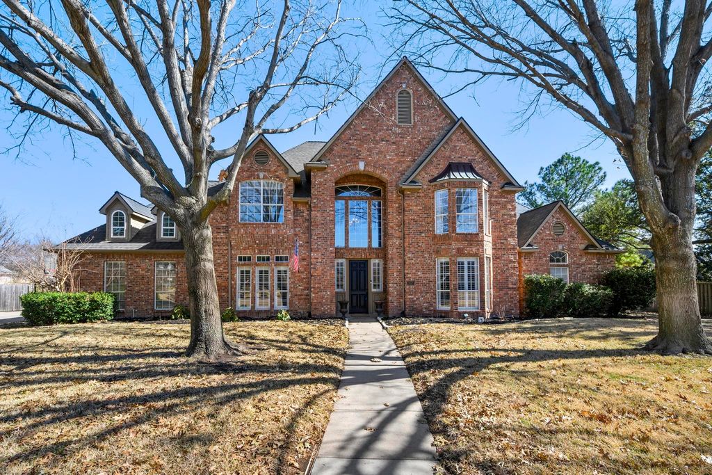 800 Ridgedale Court, Southlake, TX 76092