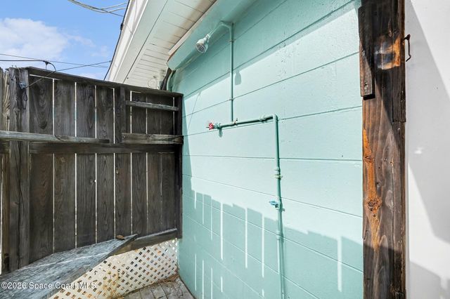 607 Madison Avenue, Cape Canaveral, FL 32920