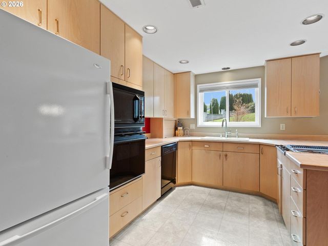 3300 Ne 164TH St HH4, Ridgefield, WA 98642