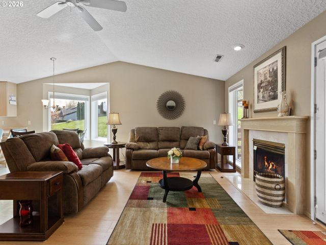 3300 Ne 164TH St HH4, Ridgefield, WA 98642