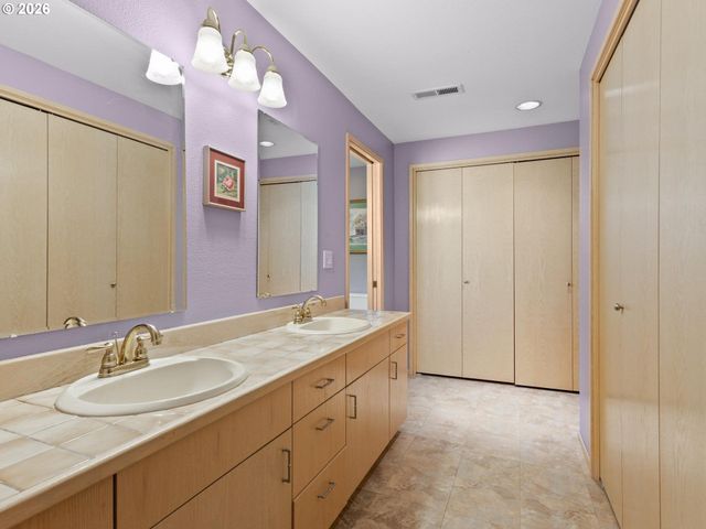 3300 Ne 164TH St HH4, Ridgefield, WA 98642