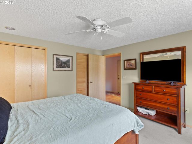 3300 Ne 164TH St HH4, Ridgefield, WA 98642