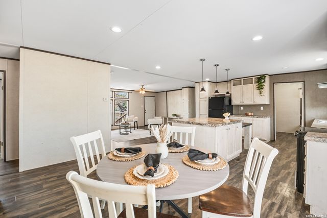 114 County Road 5600, Castroville, TX 78009